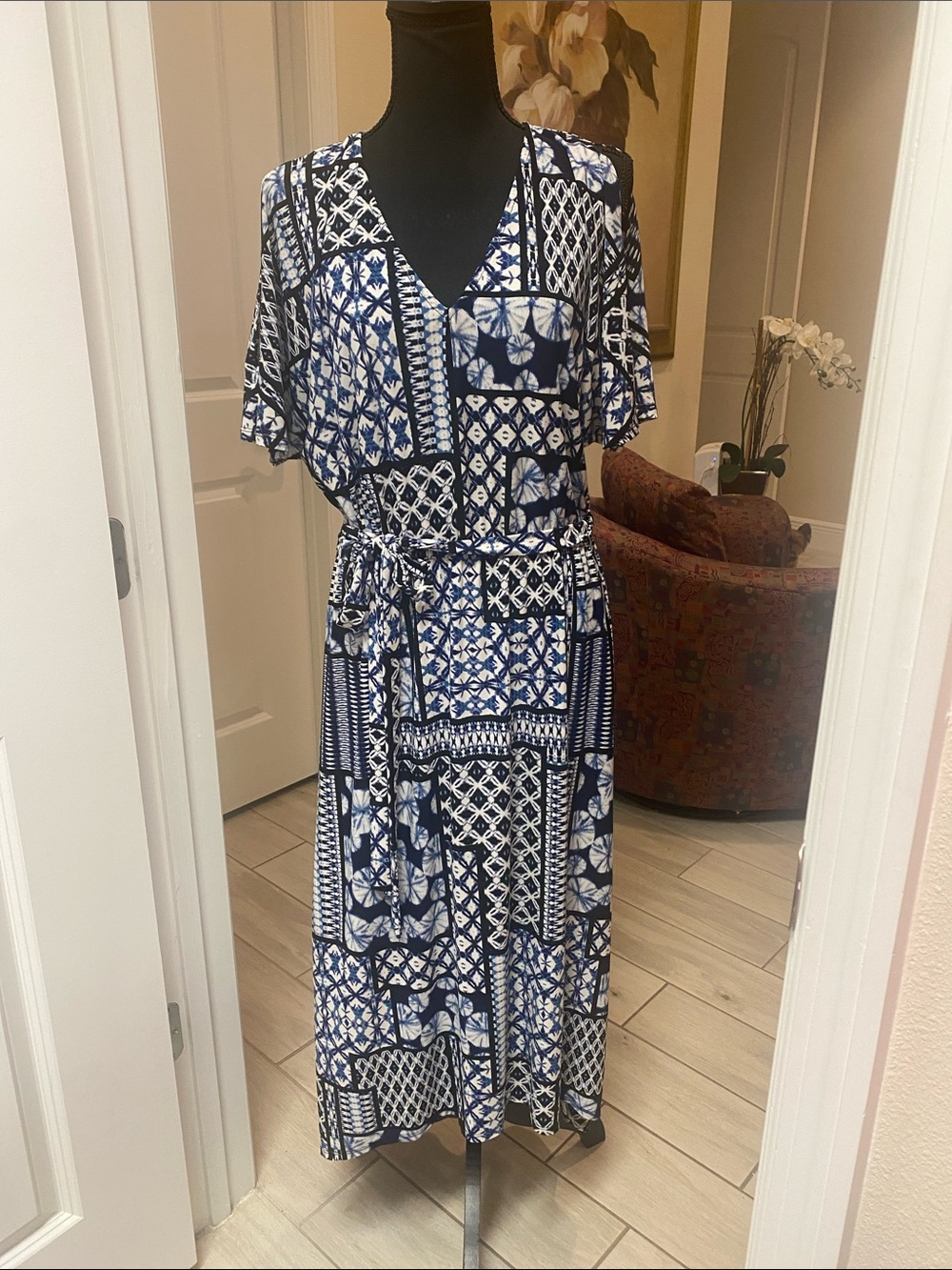 Westport navy & White High-Low V-Neck Midi Dress with Self-Tie Waist cold should